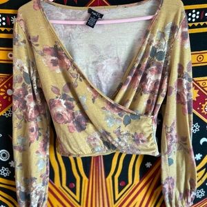 Rue 21 Faded Flower Croptop